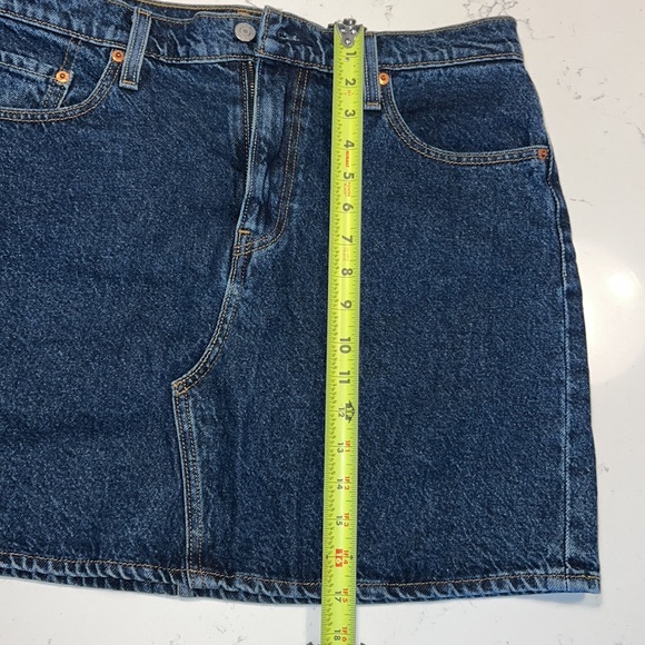 Levi Strauss Denim Skirt Waist 32 length 17 - Picture 7 of 7